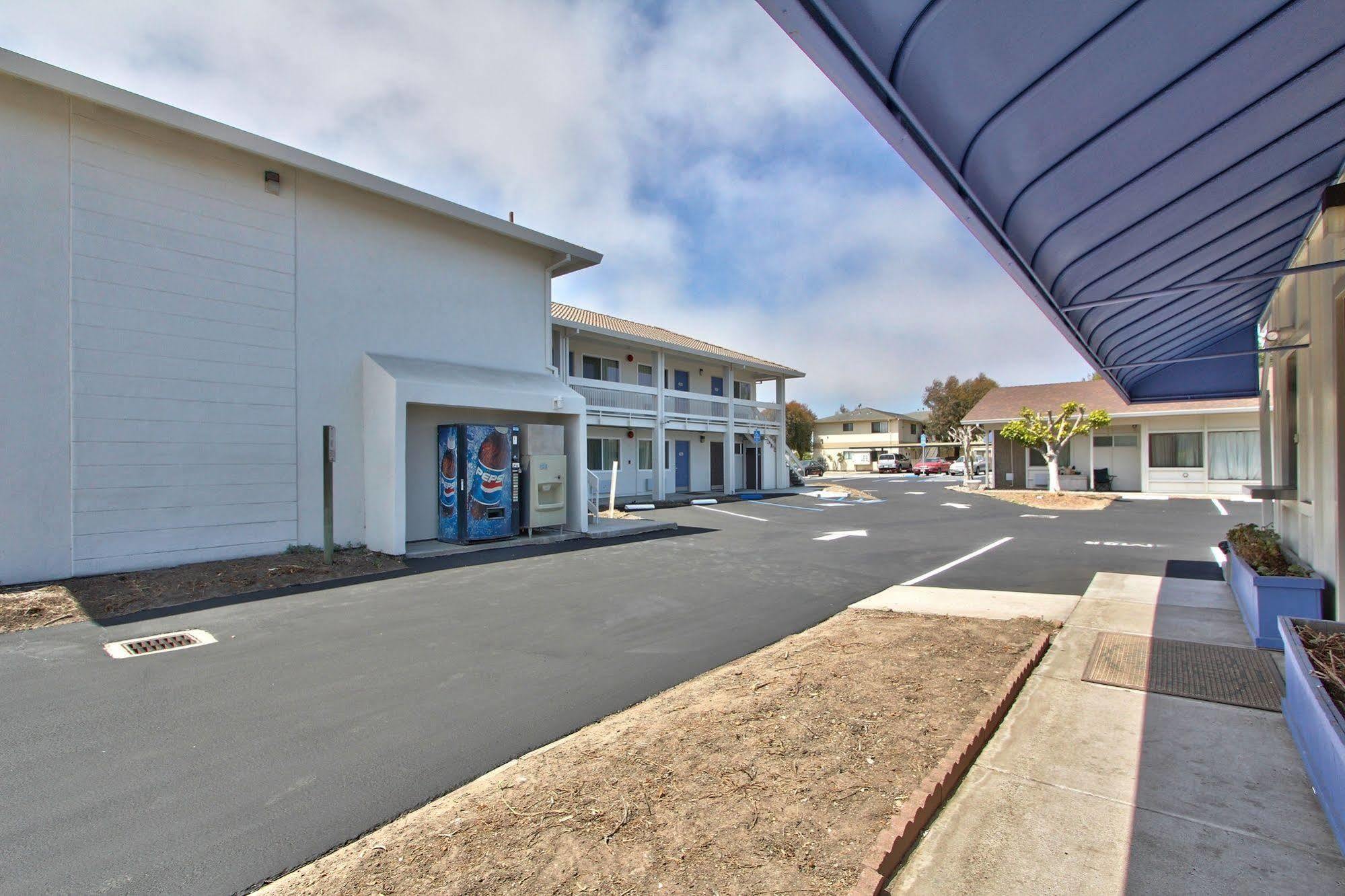 Coastal Valley Inn - Monterey Castroville Exterior photo
