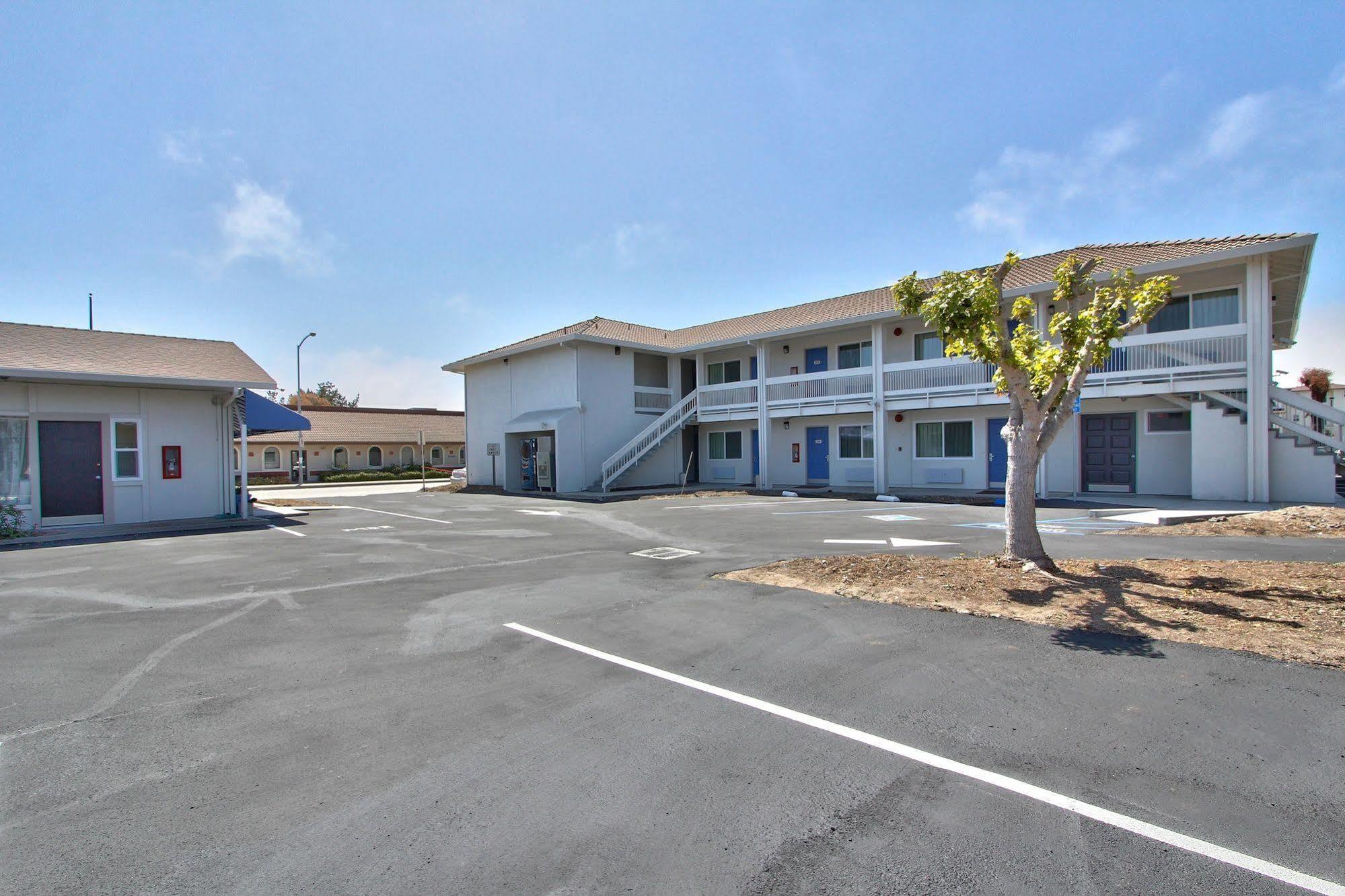 Coastal Valley Inn - Monterey Castroville Exterior photo